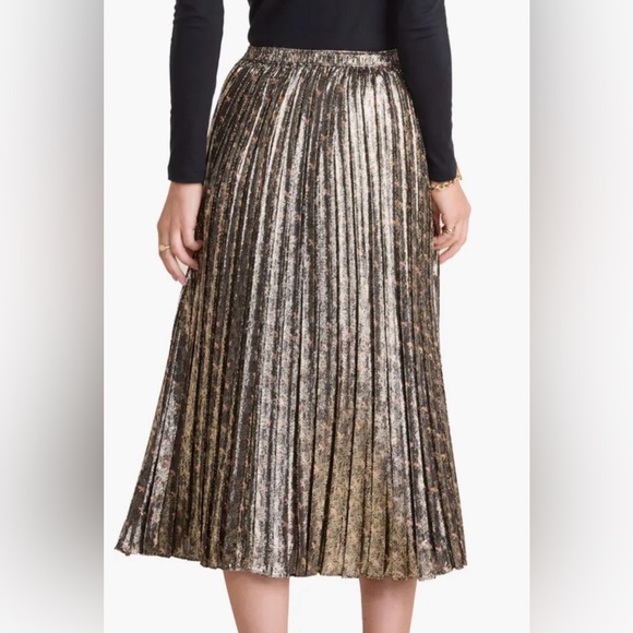 Vineyard Vines Metallic Pleated Midi Skirt - Picture 3 of 7